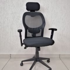 Кресло Barneo K-128 для персонала (черная ткань черная сетка) в Верхней Салде - verhnyaya-salda.mebel24.online | фото