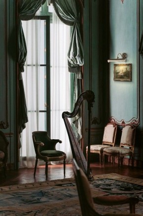 Подсветка для картины Maytoni Renoir PIC118-22-R в Верхней Салде - verhnyaya-salda.mebel24.online | фото 2